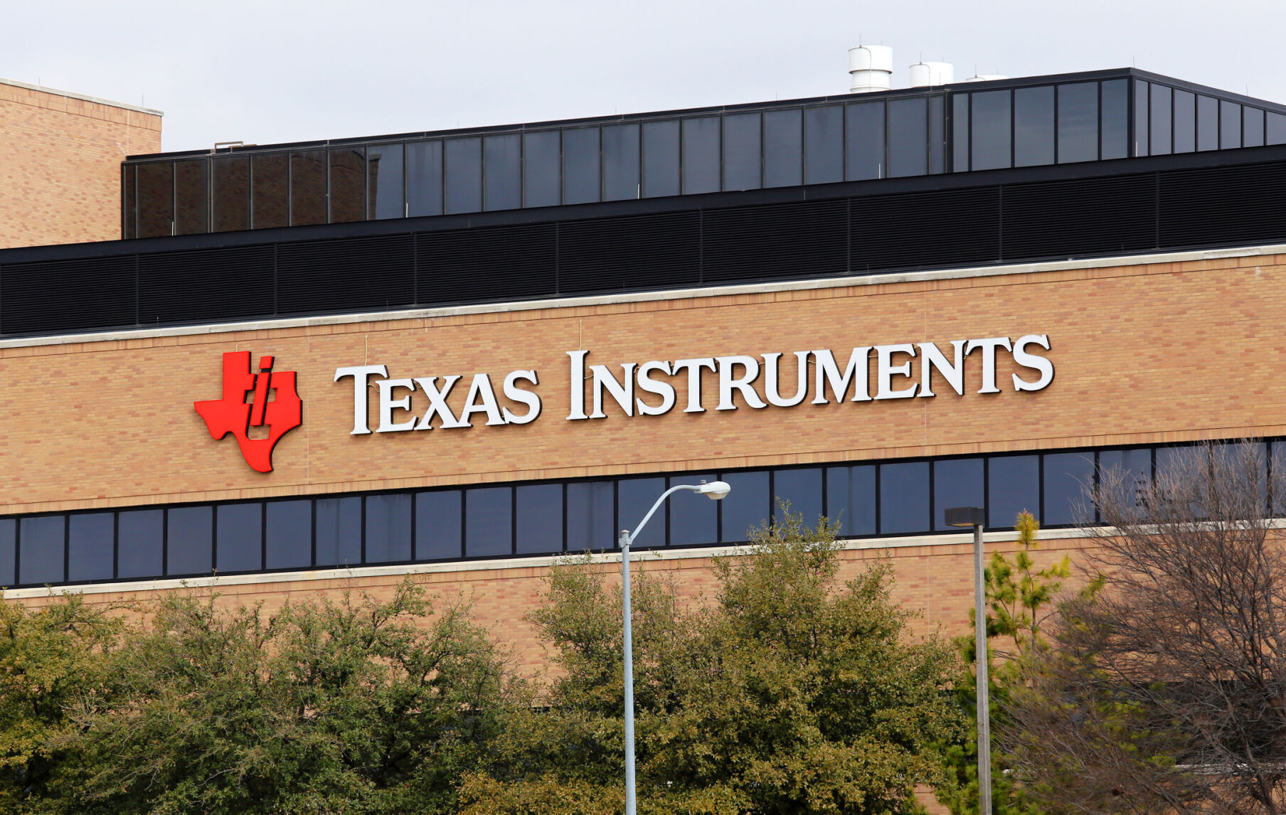 1951: Texas Instruments